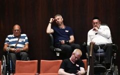 Des israéliens handicapés à la Knesset lors d'une session extraordinaire le 18 septembre 2017. (Crédit : Miriam Alster/Flash90)