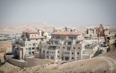 Construction à Maale Adumim, le 25 septembre 2017. (Crédit : Miriam Alster/Flash90)