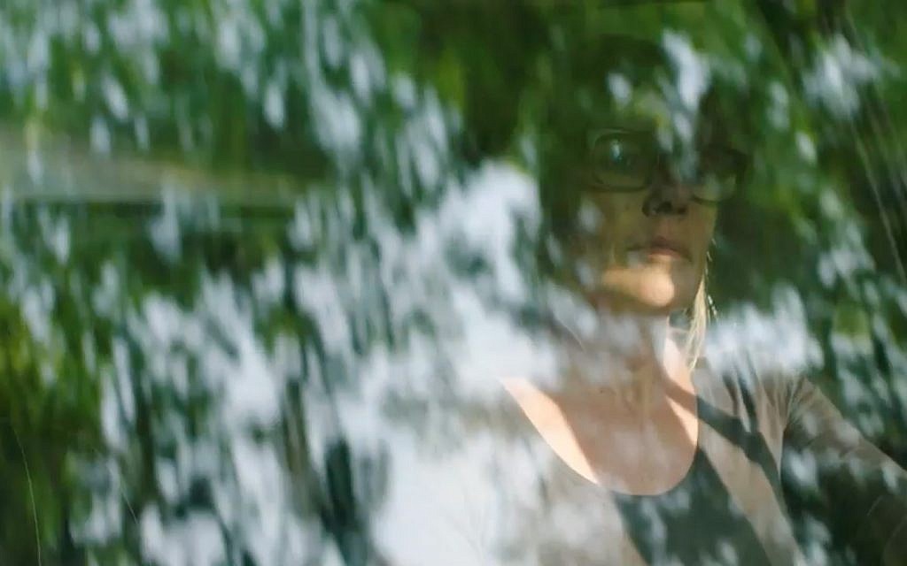 Marina Willer dans le documentaire 'Red Trees' (Crédit : Cohen Media Group)