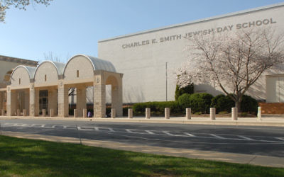 L'externat juif Charles E. Smith a augmenté la présence policière au vu des menaces sécuritaires (Autorisation de l'école Charles E. Smith via JTA)