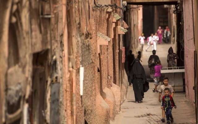 Le quartier juif de la "Mellah", dans la Médina de Marrakech, le 13 octobre 2017. (Crédit : Fadel Senna/AFP)