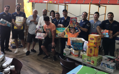 Les 12 membres de l'équipe d'Eli Rowe au Habad de San Juan, la capitale de Puerto Rico, le 25 septembre 2017. (Crédit : Eli Rowe via JTA)
