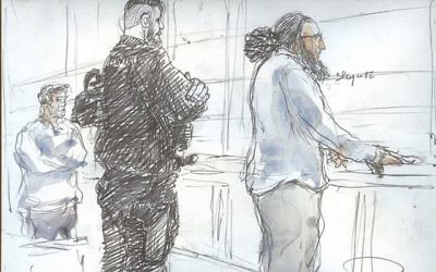Une esquisse faite par le tribunal le 2 novembre 2017 montre Abdelkader Merah (d) le dernier jour de son procès au palais de justice de Paris. (Crédit :  AFP / Benoit Peyruco)