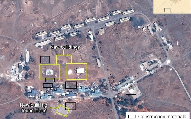Image satellite d'une base iranienne présumée en Syrie datant du mois de mai 2017 (Crédit : Airbus, Digital Globe and McKenzie Intelligence Services/BBC) Image satellite d'une base iranienne présumée en Syrie datant du mois de mai 2017 (Crédit : Airbus, Digital Globe and McKenzie Intelligence Services/BBC)