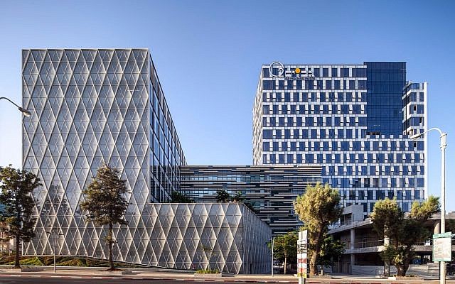 Le centre de recherche et développement d'Apple à Herzliya, conçu par Yashar Architects Ltd (Crédit : Autorisation Amit Geron)