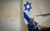 Benjamin Netanyahu à la Knesset durant une assemblée extraordinaire pour le centenaire de la Déclaration Balfour, le 7 novembre 2017 (Crédit : Miriam Alster/Flash90)