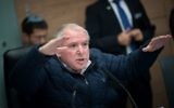 Le député du Likud David Amsalem préside une commission des Affaires intérieures de la Knesset, le 21 novembre 2017 (Crédit : Yonatan Sindel/Flash90)