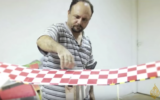 L'ingénieur tunisien en drones Mohamed Zouari, membre du groupe terroriste palestinien du Hamas, assassiné en 2016, sur une photo non datée. (Crédit : Capture d'écran/Al jazeera/YouTube)