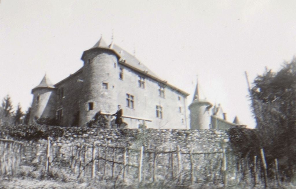 Le chateau d'Uriage (autorisation) Le chateau d'Uriage (autorisation)