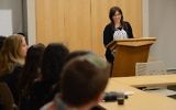 Tzipi Hotovely prenant la parole à l'Université de Columbia, le 2 novembre 2017 (Crédit : Dor Malka / MFA)