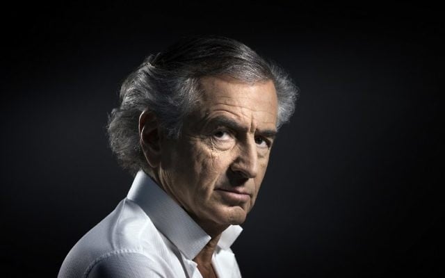 Le philosophe et auteur français Bernard-Henri Levy à Paris, le 14 janvier 2016. (Crédit : AFP Photo/Joel Saget)