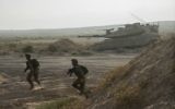 Photo d'illustration. Des soldats de l'armée israélienne s'entraînent sur la base militaire de Tzeelim, dans le sud d'Israël, le 19 août 2015 (Crédit : Armée israélienne /Flickr)
