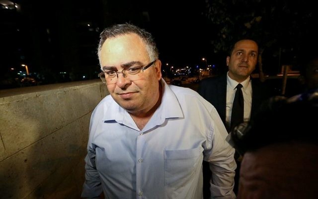 David Bitan, député et chef de la coalition, le 4 décembre 2017, après avoir été interrogé par la police dans une affaire de corruption. (Crédit : Roy Alima/Flash90)