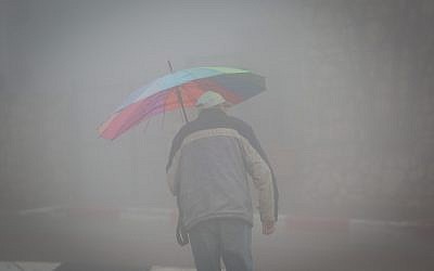 Importantes précipitations sur la ville de  Safed le 18 janvier 2018. (Crédit :(David Cohen/Flash90)
