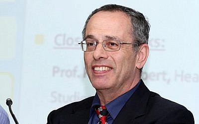 Le professeur Pinhas Alpert, spécialisé en sciences de l’atmosphère (Crédit: Amis de l'Université de Tel Aviv)