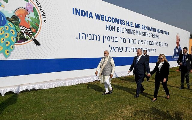 Le Premier ministre Benjamin Netanyahu et son homologue indien Narendra Modi en Inde le 17 janvier 2018 (Crédit : Joshua Davidovich/Times of Israel staff)