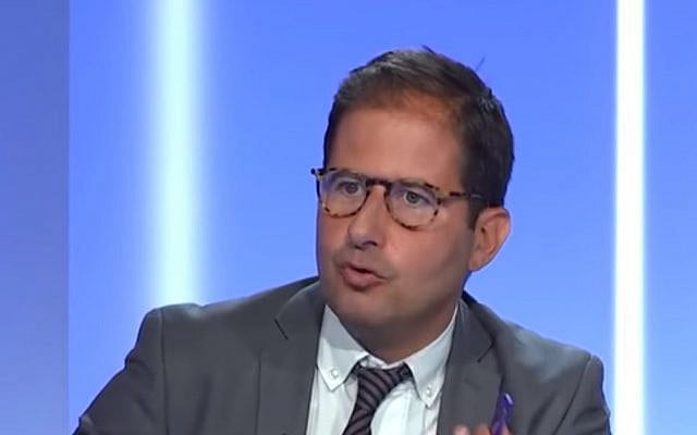 Alexis Lacroix, sur le plateau d'une émission digitale du Figaro en septembre 2017. (Capture d'écran YouTube/Le Figaro) Alexis Lacroix, sur le plateau d'une émission digitale du Figaro en septembre 2017. (Capture d'écran YouTube/Le Figaro)
