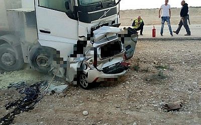 Collision mortelle sur la Route 90, près du carrefour Beit Ha’arava . (Crédit : Magen David Adom)