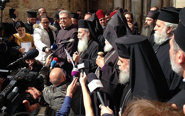 Le patriarche grec-orthodoxe Theophile III annonce la fermeture de l'église du saint sépulcre en protestation contre les politiques israéliennes, le 25 février 2018 (Autorisation)