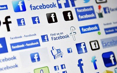 Logos du réseau social en ligne et du service de réseautage social américain Facebook. (AFP PHOTO / LOIC VENANCE)