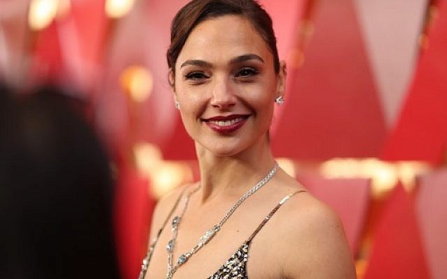 Gal Gdot assiste à la 90e cérémonie annuelle des Oscars à Hollywood & Highland Center le 4 mars 2018 à Hollywood, Californie. (Christopher Polk/Getty Images/AFP) Gal Gdot assiste à la 90e cérémonie annuelle des Oscars à Hollywood & Highland Center le 4 mars 2018 à Hollywood, Californie. (Christopher Polk/Getty Images/AFP)