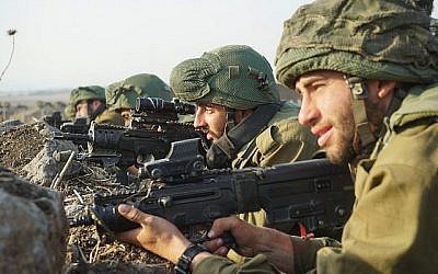 Les soldats de combat israéliens participent à un exercice (Crédit : Tsahal)