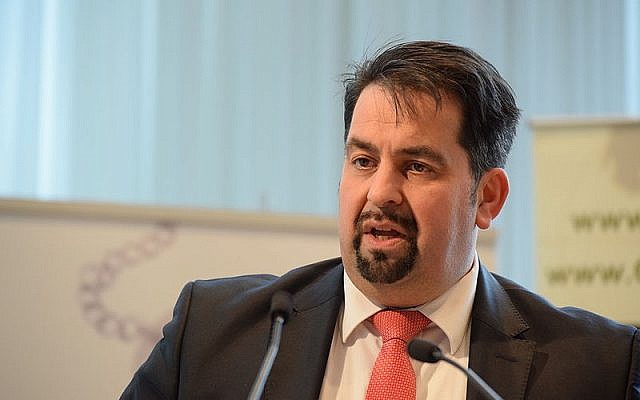 Aiman Mazyek, président du conseil central des musulmans d'Allemagne (Crédit : Commons wikimedia/Christliches Medienmagazin pro)