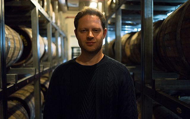 Eitan Atir, directeur-général de Milk & Honey. Le 20 février 2018 (Crédit : Luke Tress/Times of Israel)
