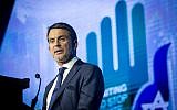 L'ancien Premier ministre français Manuel Valls au cours du sixième forum global de lutte contre l'antisémitisme au centre de convention de Jérusalem, le 22 mars 2018. (Crédit : Miriam Alster/Flash90)