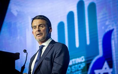 L'ancien Premier ministre français Manuel Valls au cours du sixième forum global de lutte contre l'antisémitisme au centre de convention de Jérusalem, le 22 mars 2018. (Crédit : Miriam Alster/Flash90)