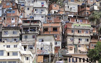 Une favela à Rio de Janeiro, au Brésil (Wikipedia / Leon Petrosyan / CC BY-SA)