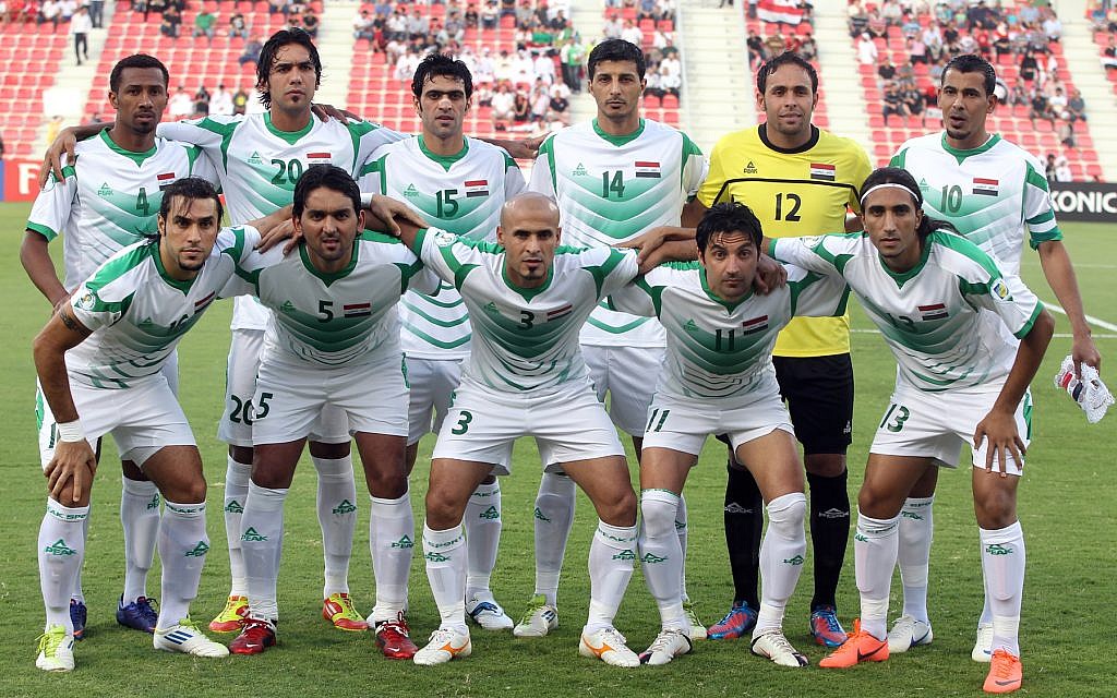 Illustration. L'équipe nationale irakienne pose avant son match de qualification à la Coupe du monde 2014 contre Oman, à Doha, en 2012 (Crédit photo : Creative Commons / Wikipedia) Illustration. L'équipe nationale irakienne pose avant son match de qualification à la Coupe du monde 2014 contre Oman, à Doha, en 2012 (Crédit photo : Creative Commons / Wikipedia)
