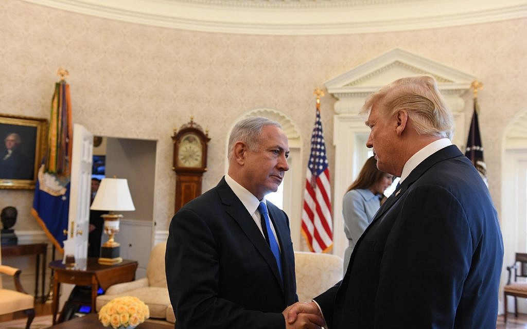 Le Premier ministre Benjamin Netanyahu et le président américain Donald Trump au bureau ovale de la Maison-Blanche, le 5 mars 2018 (Haim Tzach / GPO) Le Premier ministre Benjamin Netanyahu et le président américain Donald Trump au bureau ovale de la Maison-Blanche, le 5 mars 2018 (Haim Tzach / GPO)