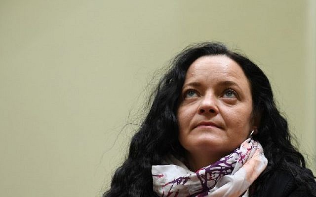 Beate Zschäpe, 41 ans, accusée d'avoir participé à neuf meurtres à caractère xénophobe et à celui d'une policière entre 2000 et 2007 alors qu’elle appartenait à un groupuscule néo-nazi, durant son procès à Munich. le 28 novembre 2017. (Crédit : AFP / CHRISTOF STACHE)