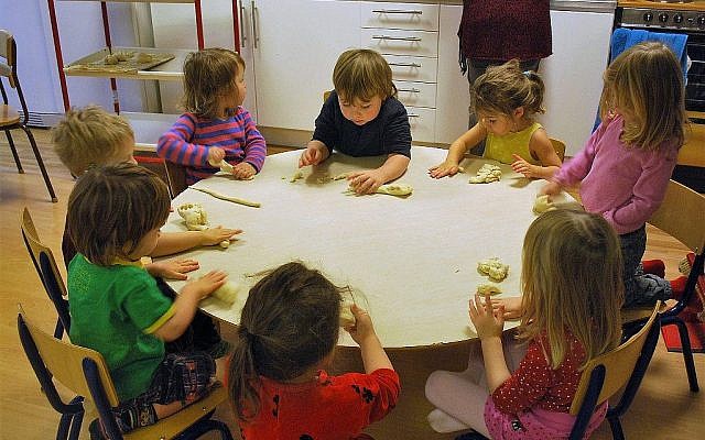 Des enfants au Chinuch, l'école maternelle juive de Malmo (Autorisation : Informationscentret JUDISKA FÖRSAMLINGEN MALMÖ)