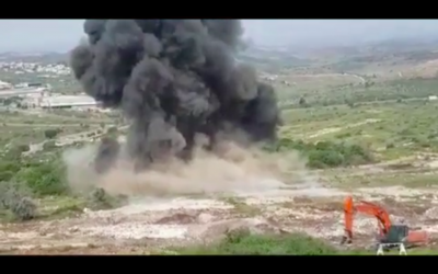 L'explosion d'un champ de mines près de l'implantation de Karnei Shomron, en Cisjordanie, le 3 avril 2018 (Crédit : YouTube)