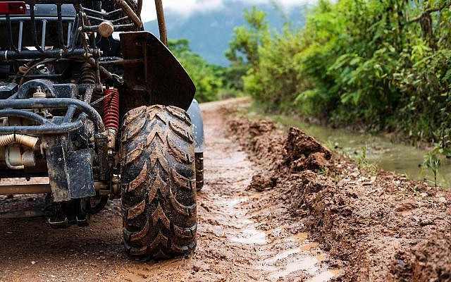 Un véhicule tout terrain. (SasinParaksa/iStock par Getty Images) Un véhicule tout terrain. (SasinParaksa/iStock par Getty Images)