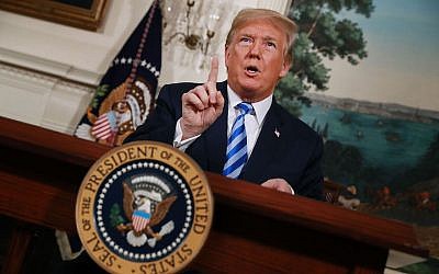 Le président Donald Trump annonçant sa décision de quitter l'accord nucléaire iranien dans la salle d'accueil diplomatique de la Maison Blanche, le 8 mai 2018 (Chip Somodevilla / Getty Images)