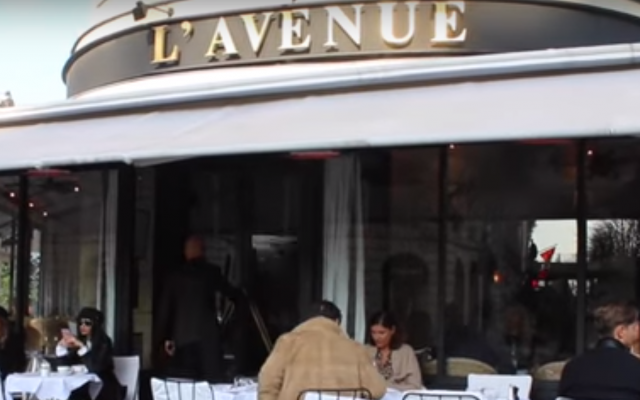 Le restaurant l'Avenue à Paris, dans le 8ème arrondissement, accusé de discrimination (Capture d'écran : YouTube)