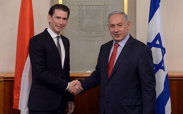 Le Premier ministre Benjamin Netanyahu, à droite, rencontre le ministre autrichien des Affaires étrangères, Sebastian Kurz, à Jérusalem, le 16 mai 2016. (Kobi Gideon / GPO) Le Premier ministre Benjamin Netanyahu, à droite, rencontre le ministre autrichien des Affaires étrangères, Sebastian Kurz, à Jérusalem, le 16 mai 2016. (Kobi Gideon / GPO)