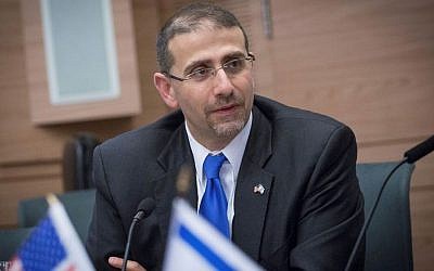 L'ancien ambassadeur des États-Unis en Israël, Dan Shapiro, lors de ses adieux à la Knesset, le 17 janvier 2017. (Crédit : Miriam Alster/Flash90)