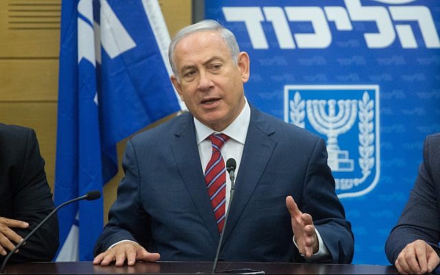Le Premier ministre Benjamin Netanyahu dirige une réunion de la faction du Likud à la Knesset le 28 mai 2018. (Miriam Alster/Flash90) Le Premier ministre Benjamin Netanyahu dirige une réunion de la faction du Likud à la Knesset le 28 mai 2018. (Miriam Alster/Flash90)