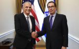 Le ministre des Finances Moshe Kahlon et le secrétaire d'Etat au Trésor Steven Mnuchin, à Jérusalem,le 14 mai 2018. (Crédit : ministère des Finances)