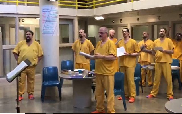 Illustration. Des détenus à la prison d'Anchorage en Alaska. (Crédit :capture d'écran Facebook)