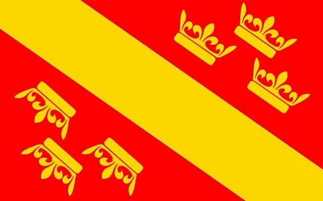 Drapeau de l'Alsace (Crédit: MithrandirMage/Wikimedia Commons)