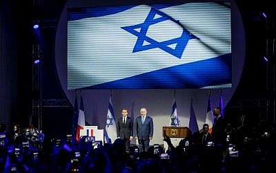 Emmanuel Macron et Benjamin Netanyahu au lancement de l'exposition "Israel@Lights", au Grand Palais à Paris,le 5 juin 2018. (Crédit : AFP / POOL / Christophe Petit Tesson)
