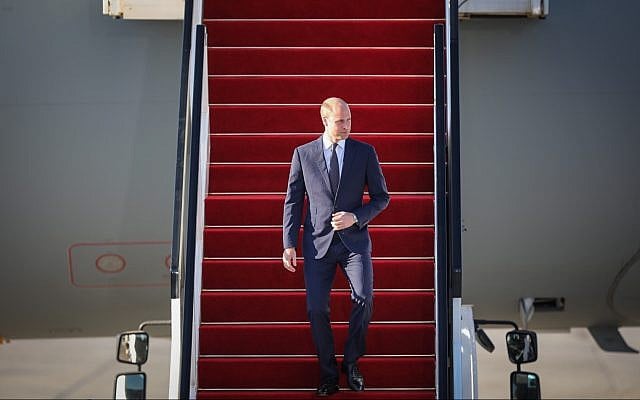 Le Prince William arrive à l'aéroport international Ben Gurion le 25 juin 2018. (Crédit : Hadas Parush / Flash90) Le Prince William arrive à l'aéroport international Ben Gurion le 25 juin 2018. (Crédit : Hadas Parush / Flash90)