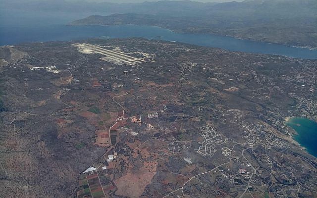 Vue de la Grèce depuis un avion de l'armée de l'air israélienne participant à un exercice aérien au-dessus de la nation européenne en juin 2018. (Armée israélienne)