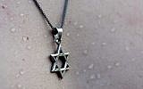 Illustration : Une étoile de David en pendentif. (Crédit : image via Shutterstock)