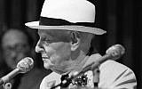Isaac Bashevis Singer. (Crédit : MDC Archives / Wikipedia)